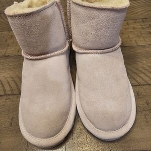 BearPaw Kids Boots in Light Pink